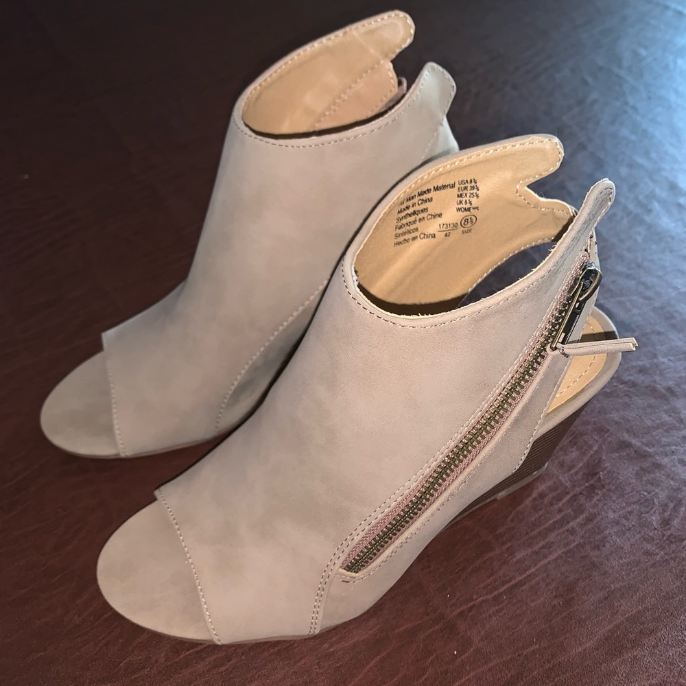 Taupe open toe wedge heels